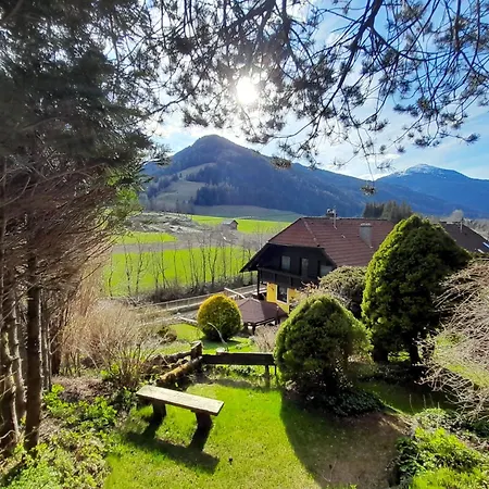 Haus Sonnblick Bed and Breakfast *