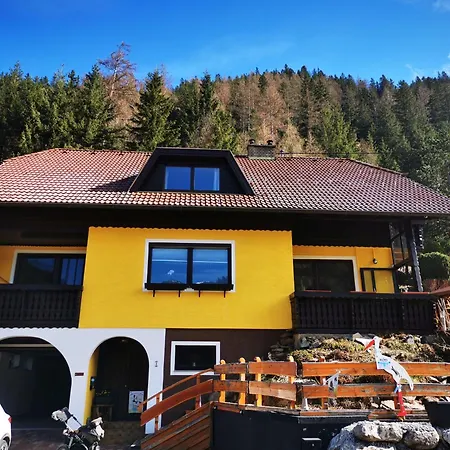 Haus Sonnblick Bed and Breakfast *