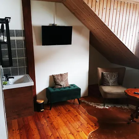 Haus Sonnblick فندق مبيت وإفطار Pusterwald