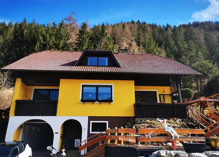 Haus Sonnblick Bed and Breakfast *