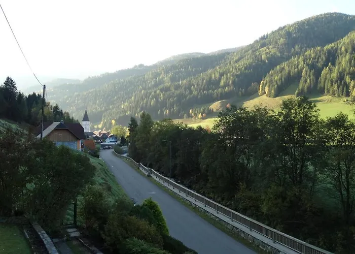 Haus Sonnblick Bed and Breakfast *